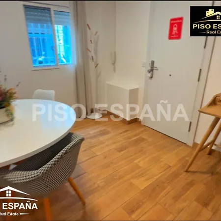 Playa Postiguet, Mercado Apartament *